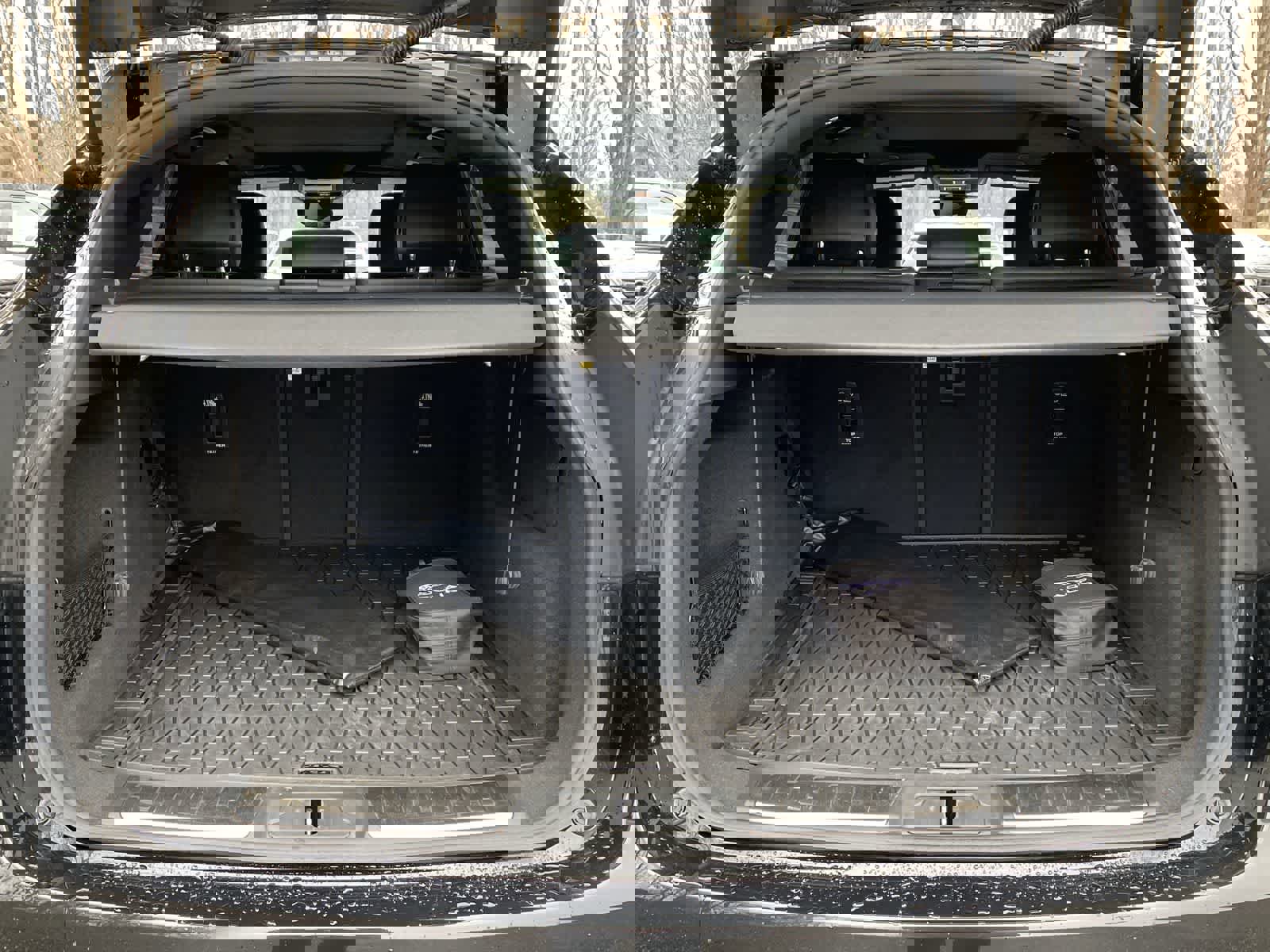 Used 2022 Jaguar F-PACE S image 11