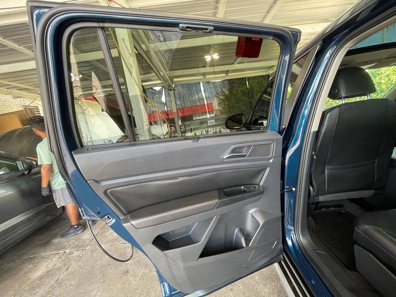 Used 2019 Volkswagen Atlas SEL FWD image 11
