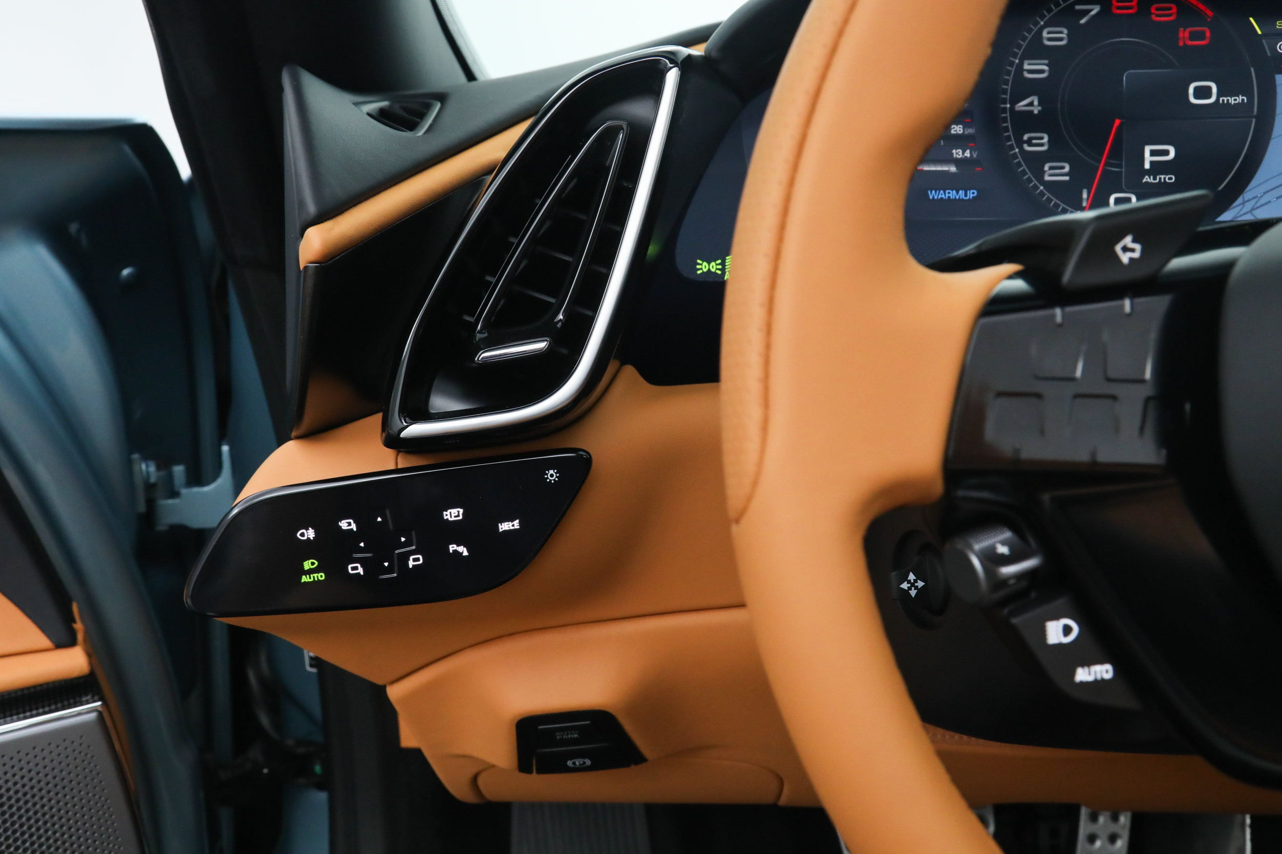 Certified 2025 Ferrari Roma Spider RWD image 29