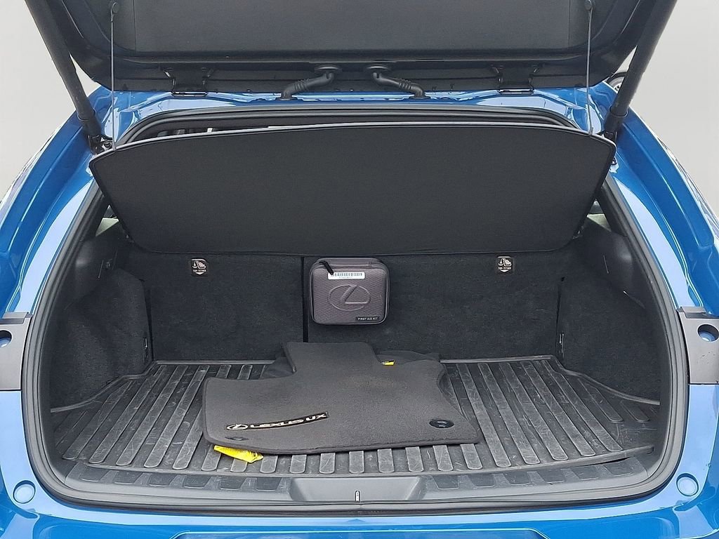 Used 2023 Lexus UX 250h AWD w/ Premium Package image 27