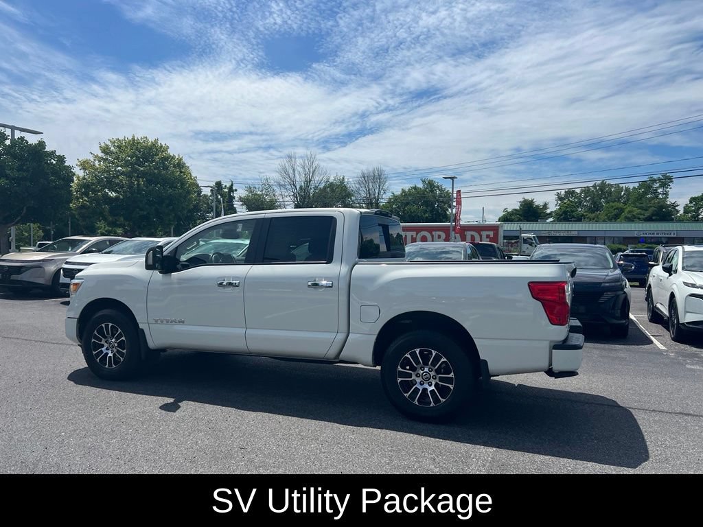 Used 2021 Nissan Titan SV w/ SV Convenience Package AWD/4WD image 10