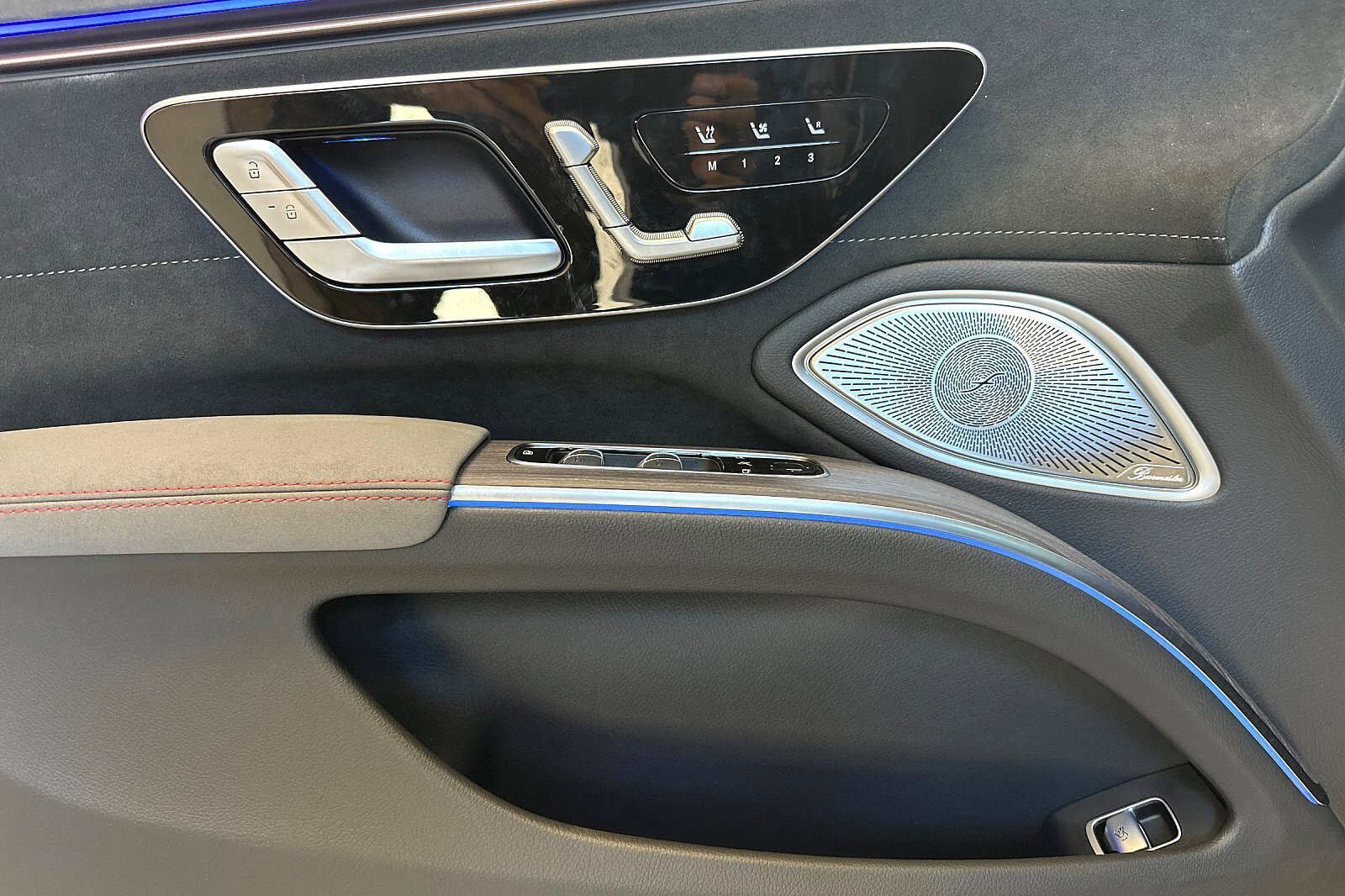 Used 2022 Mercedes-Benz EQS 580 4MATIC Sedan image 8