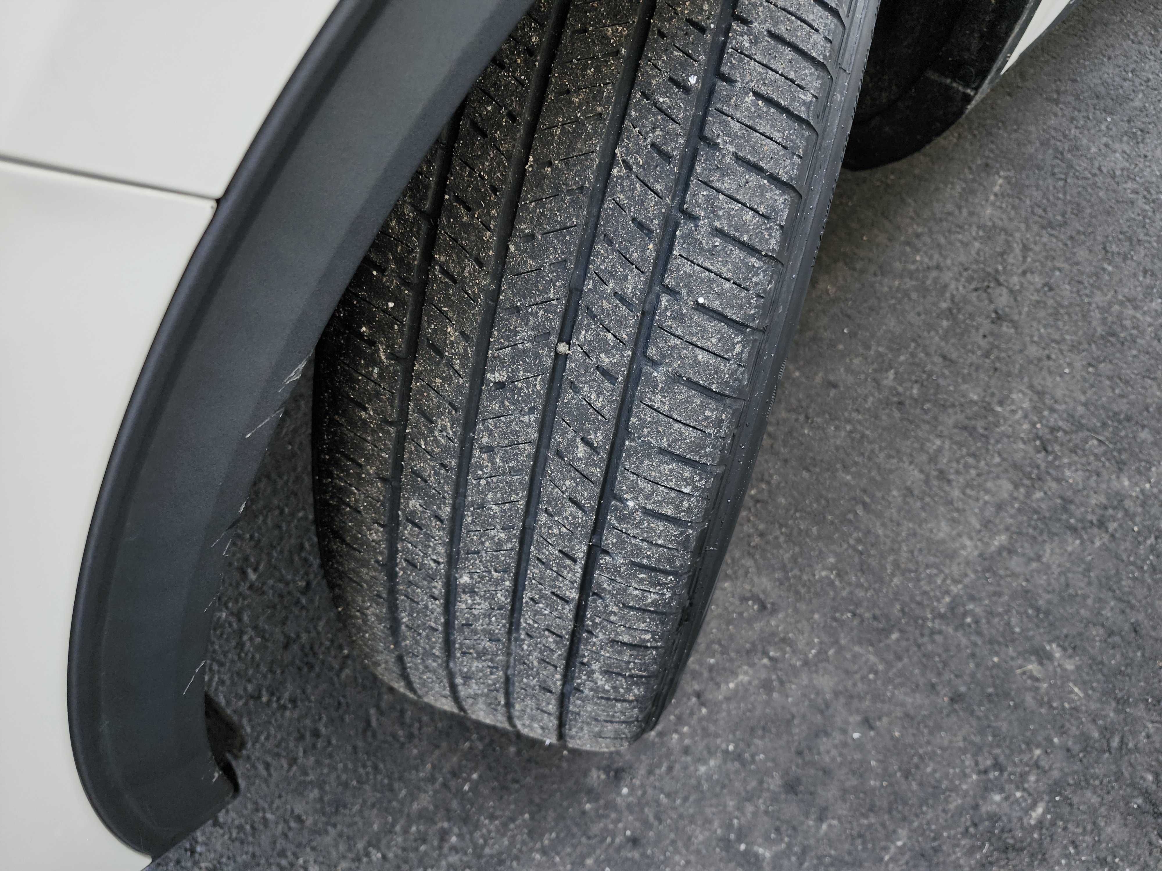 Used 2022 Ford Escape Titanium w/ Class II Trailer Tow Package image 29