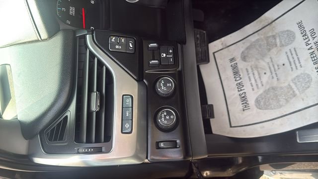 Used 2017 Chevrolet Suburban Premier image 16