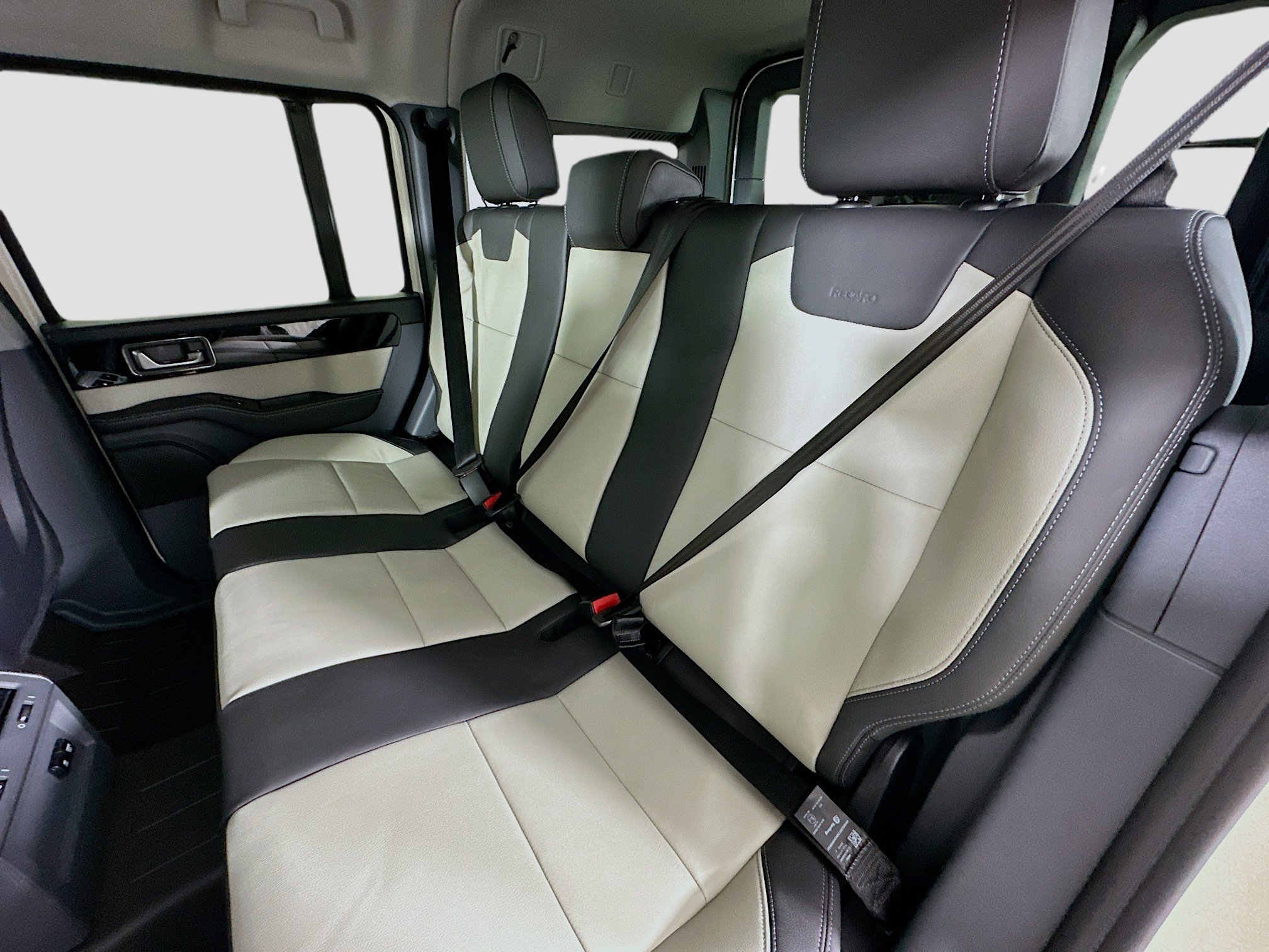New 2025 INEOS Grenadier Fieldmaster Edition image 37