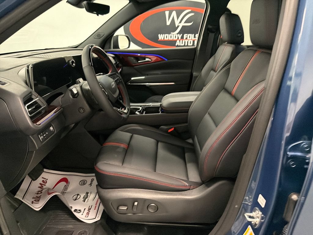 New 2026 Chevrolet Traverse RS w/ LPO, Floor Liner Package FWD image 9