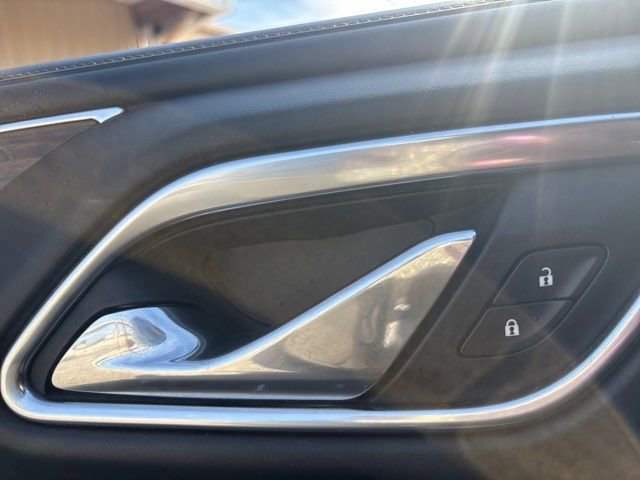 Used 2021 Chevrolet Suburban High Country image 21