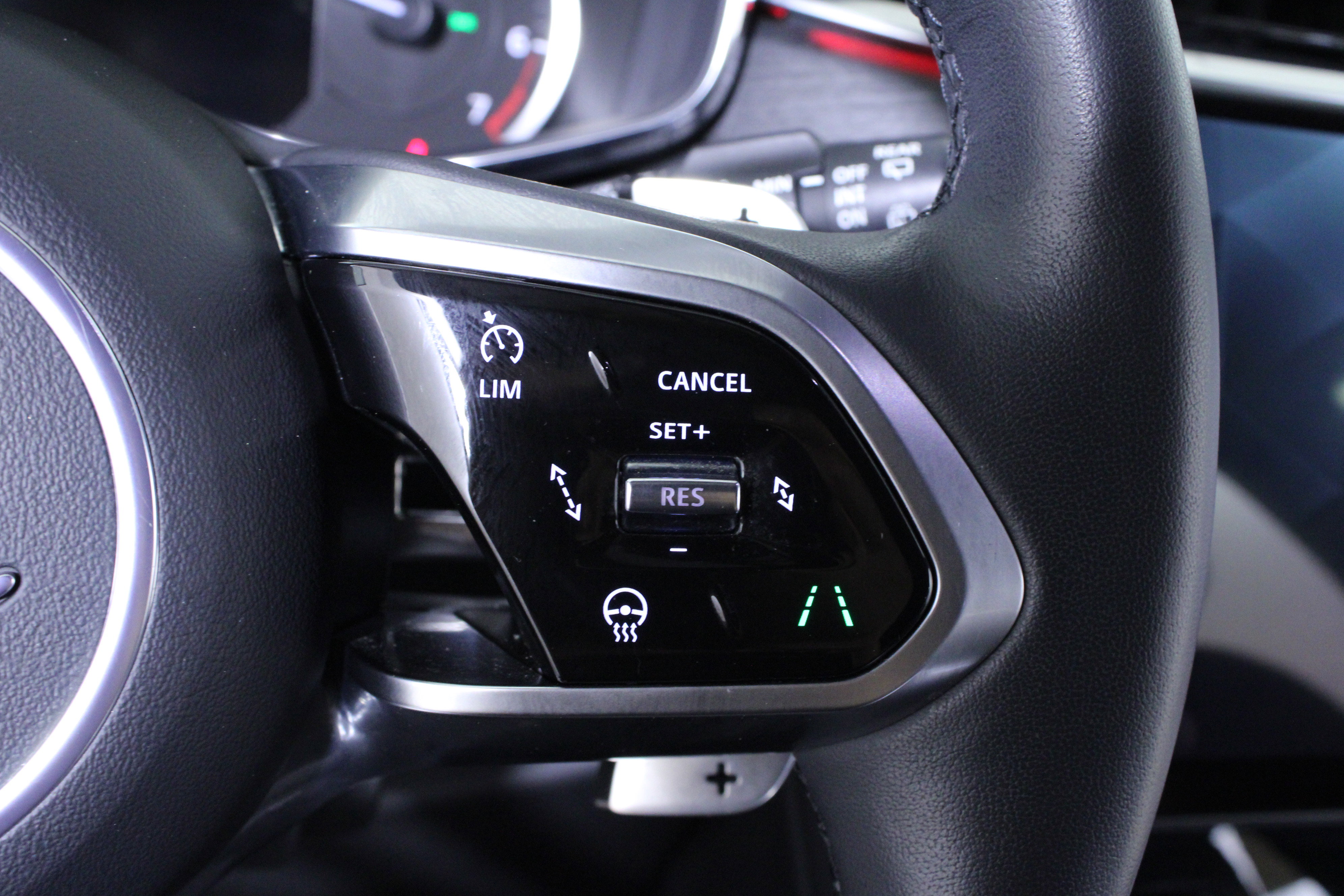 Used 2023 Jaguar F-PACE S image 22