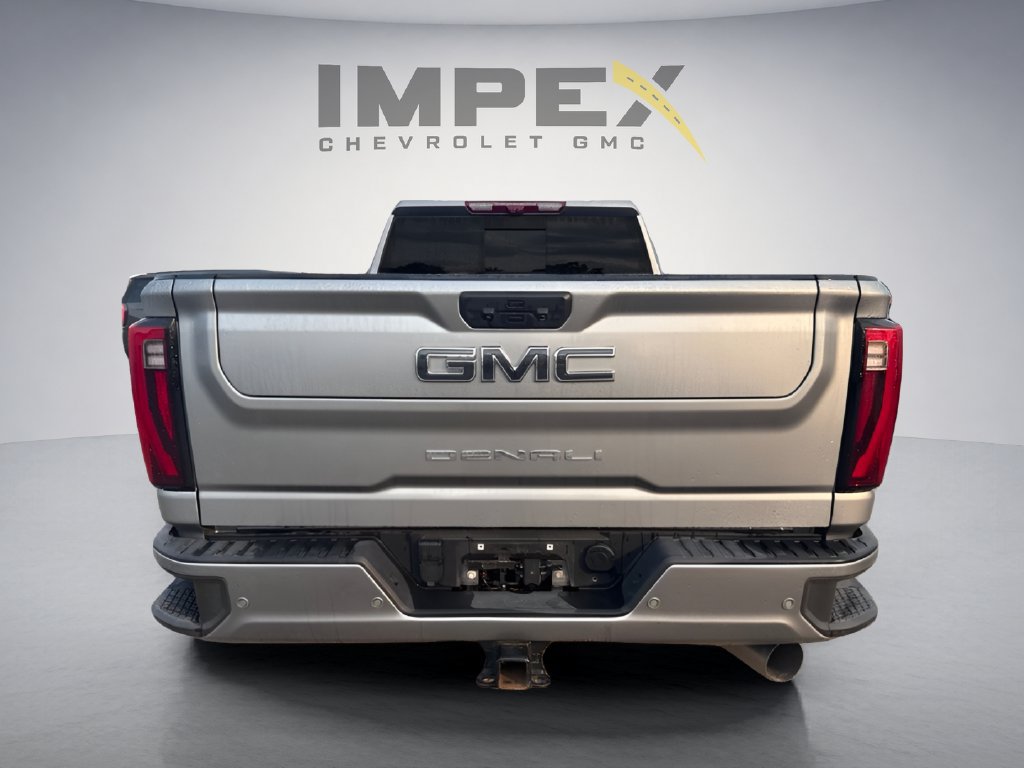 Used 2024 GMC Sierra 3500 Denali Ultimate AWD/4WD image 4