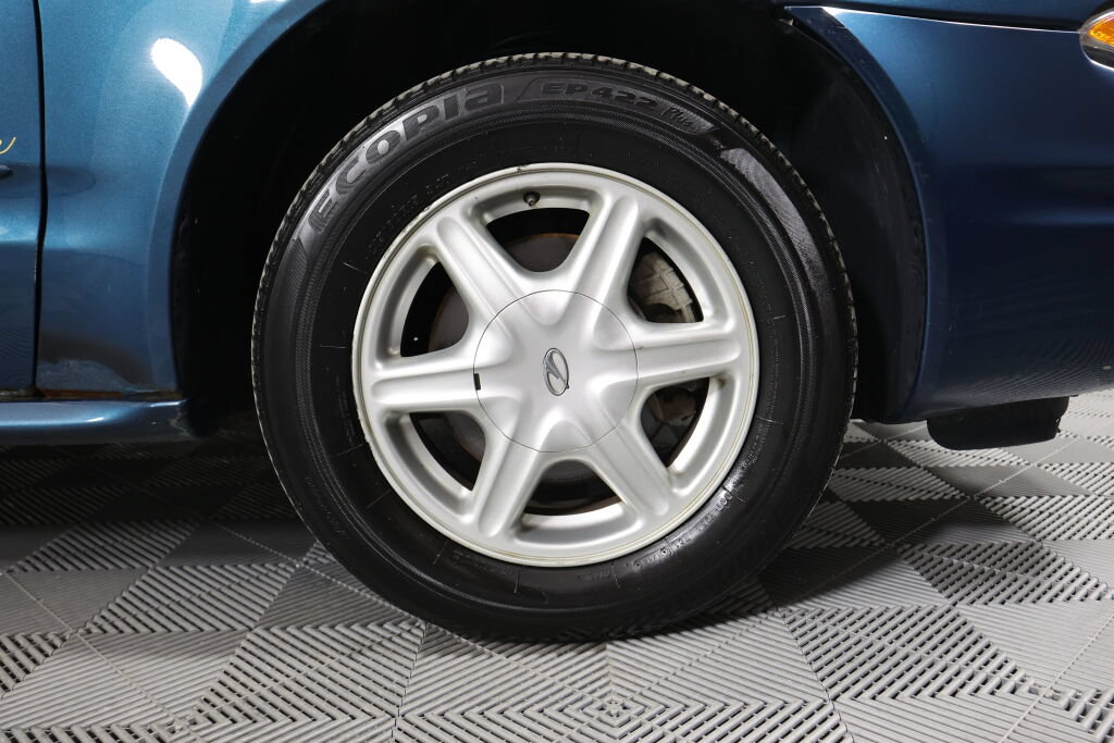 Used 2002 Oldsmobile Alero GL w/ Sun & Sound Pkg FWD image 6