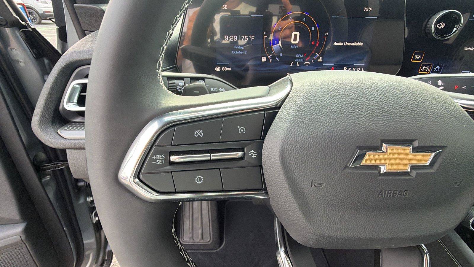 New 2027 Chevrolet Traverse LT w/ Sun and Wheel Package FWD image 26
