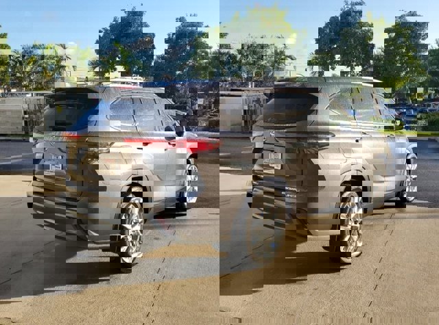 Used 2020 Toyota Highlander Limited image 4