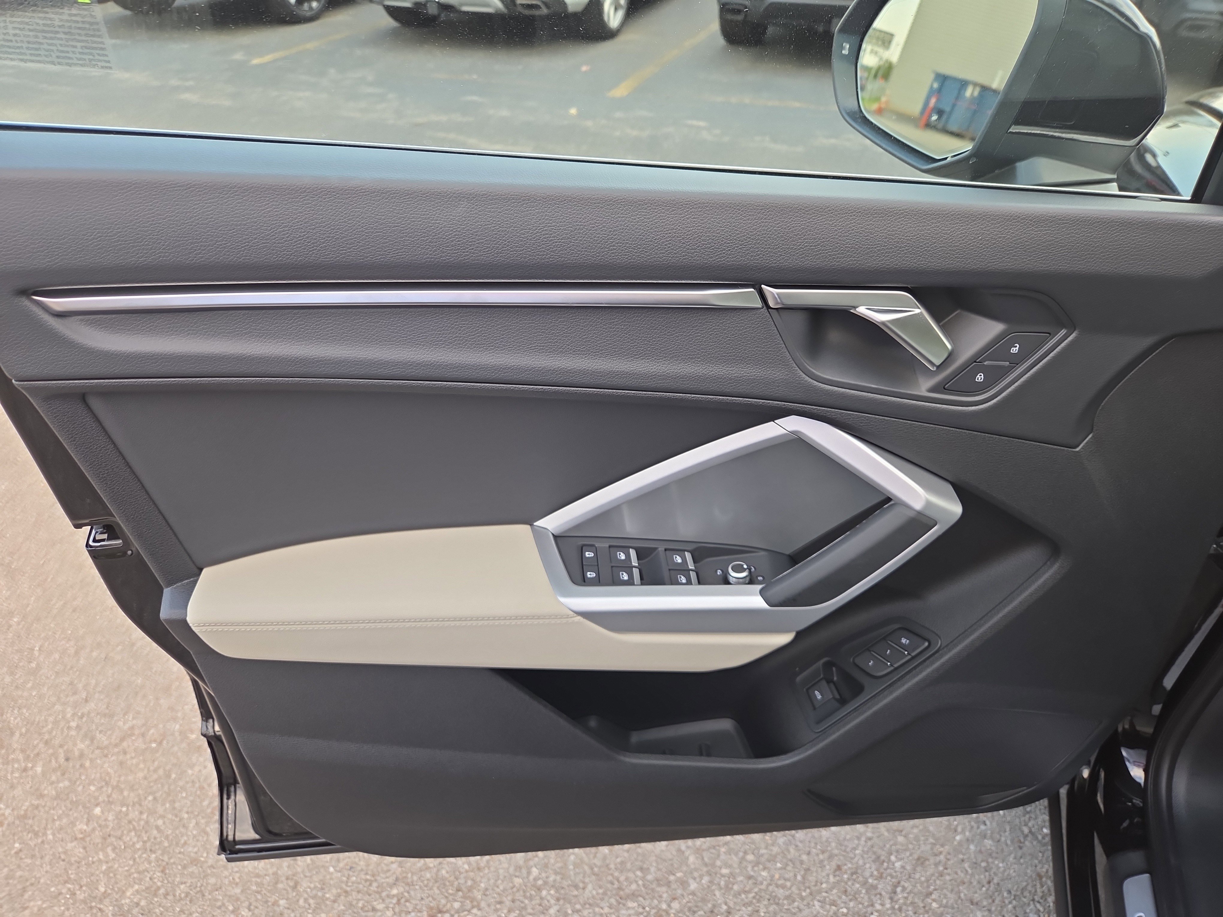 New 2025 Audi Q3 2.0T Premium image 5