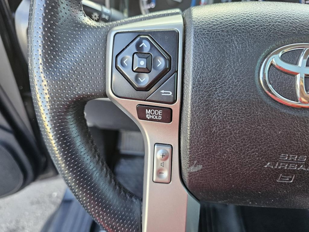 Used 2018 Toyota 4Runner SR5 Premium image 17