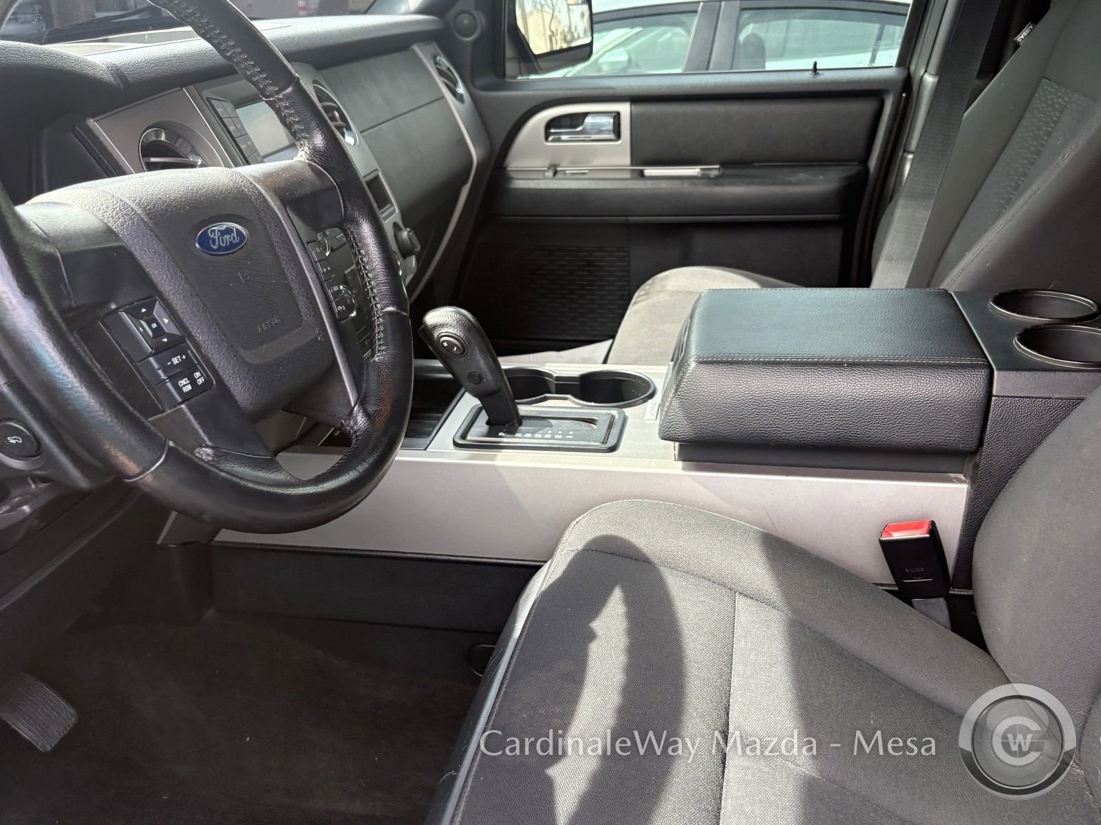 Used 2017 Ford Expedition XLT image 9