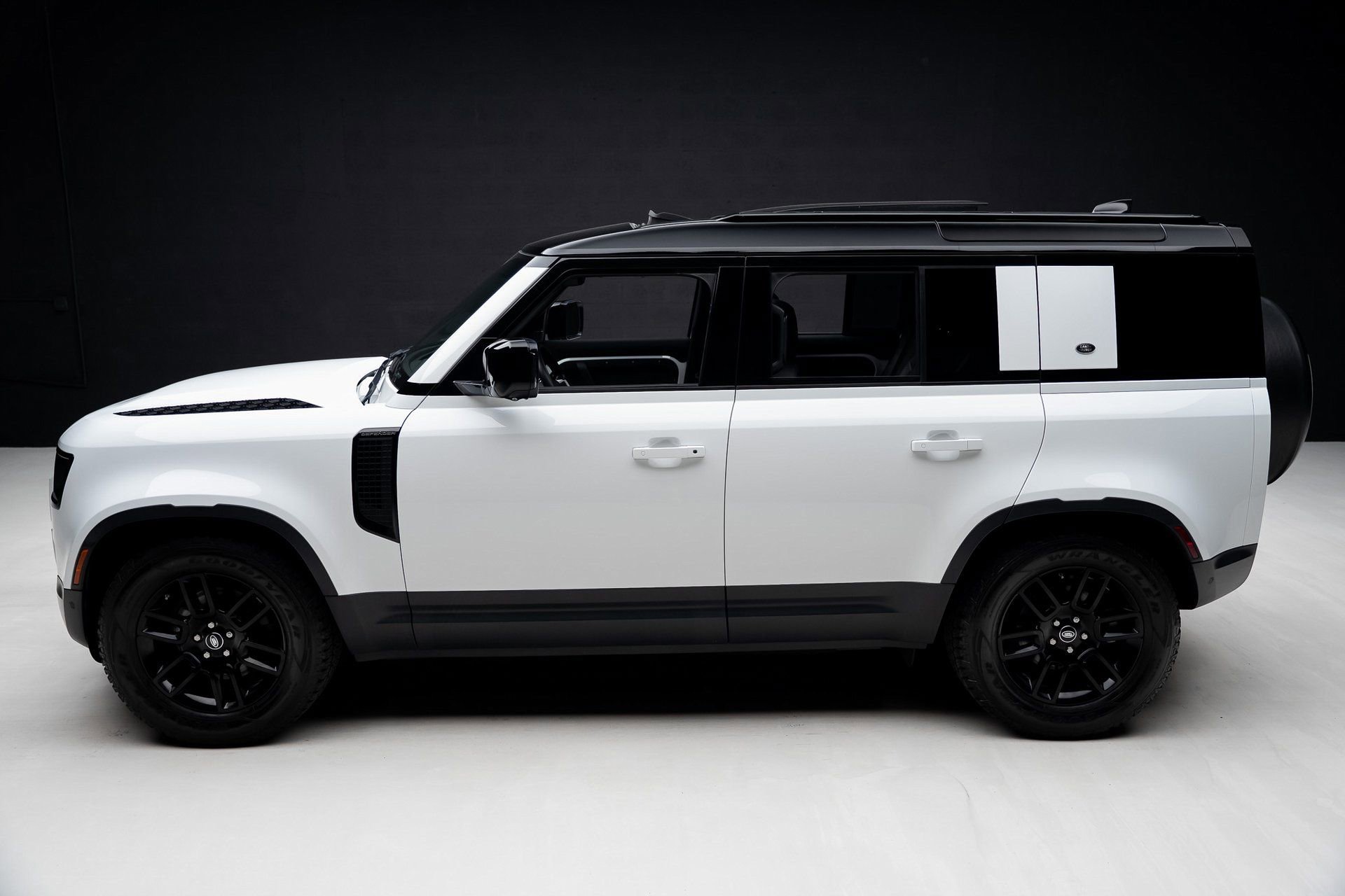 Used 2021 Land Rover Defender 110 S image 16