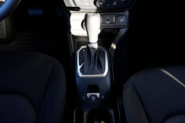 Used 2023 Jeep Renegade Latitude image 37