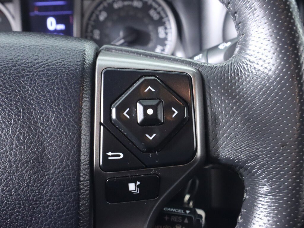 Used 2018 Toyota Tacoma SR5 image 13