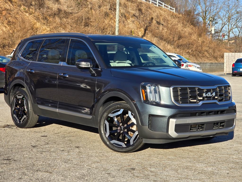 Used 2023 Kia Telluride S w/ S Sunroof Package image 15