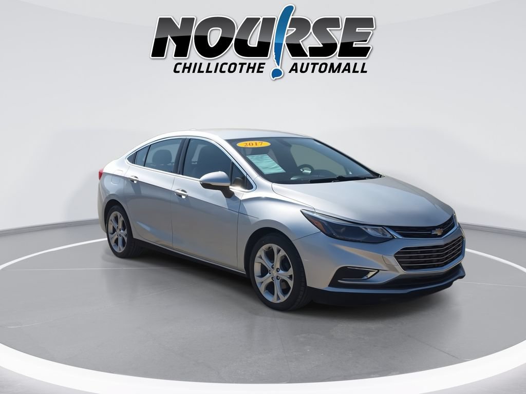 Used 2017 Chevrolet Cruze Premier FWD image 2