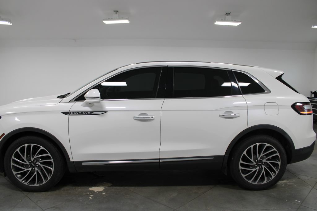 Used 2020 Lincoln Nautilus Reserve w/ Equipment Group 201A image 6