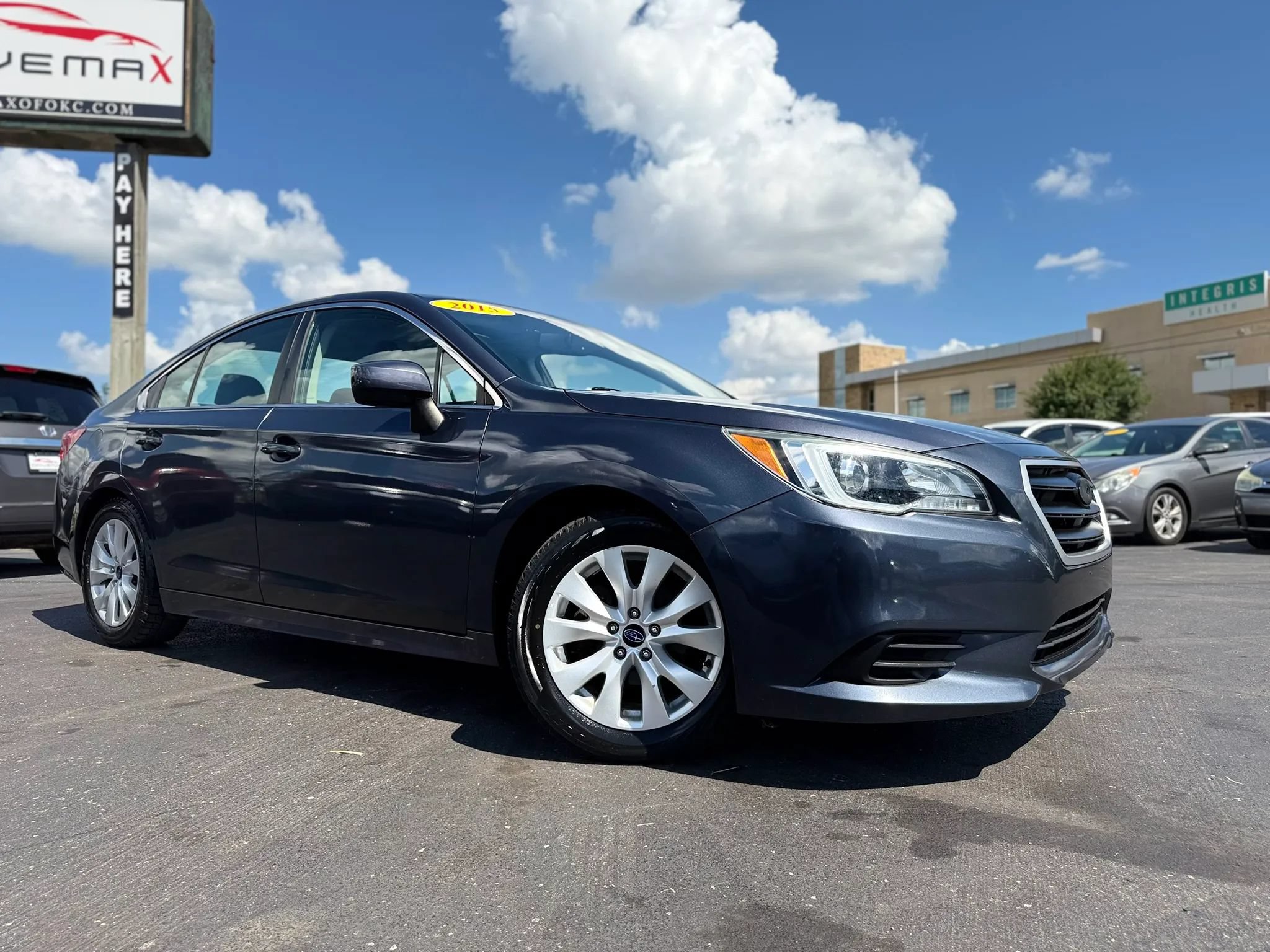 Used 2015 Subaru Legacy 2.5i Premium w/ Moonroof Package AWD/4WD image 2