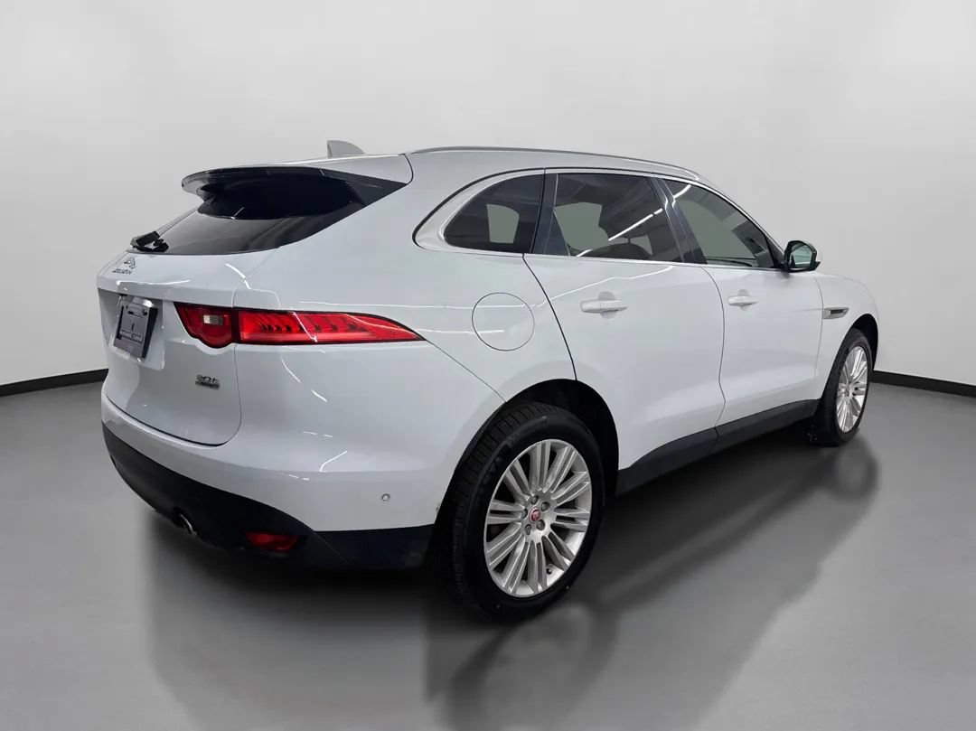 Used 2019 Jaguar F-PACE Portfolio AWD/4WD image 4