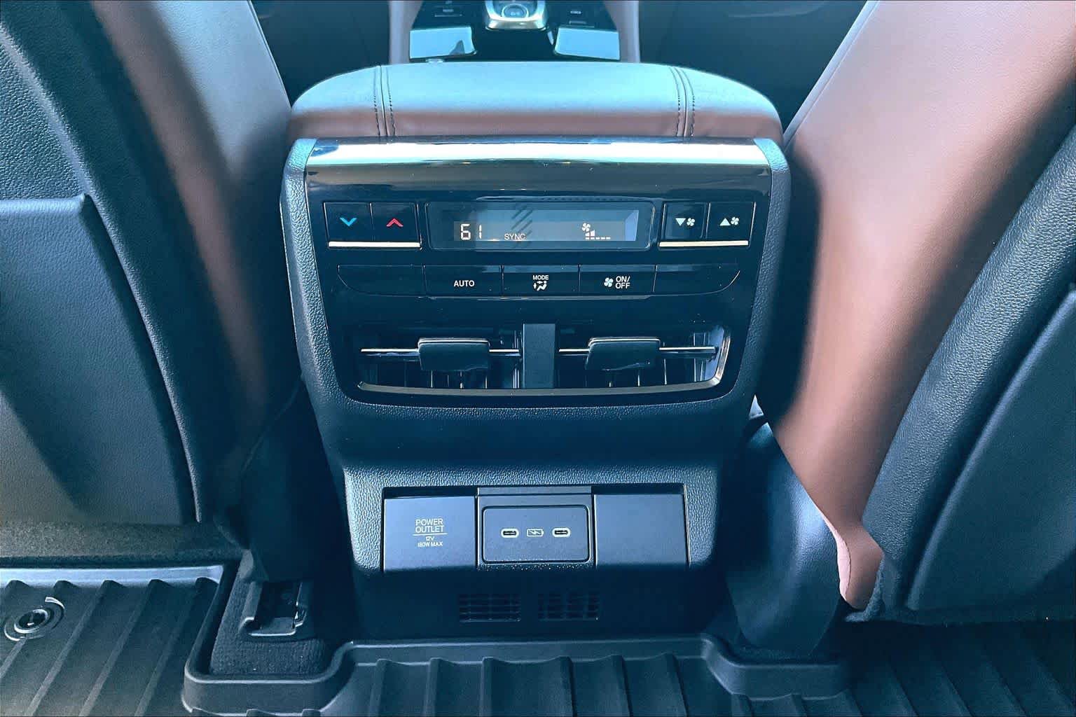Used 2025 Acura MDX SH-AWD w/ Technology Package image 34