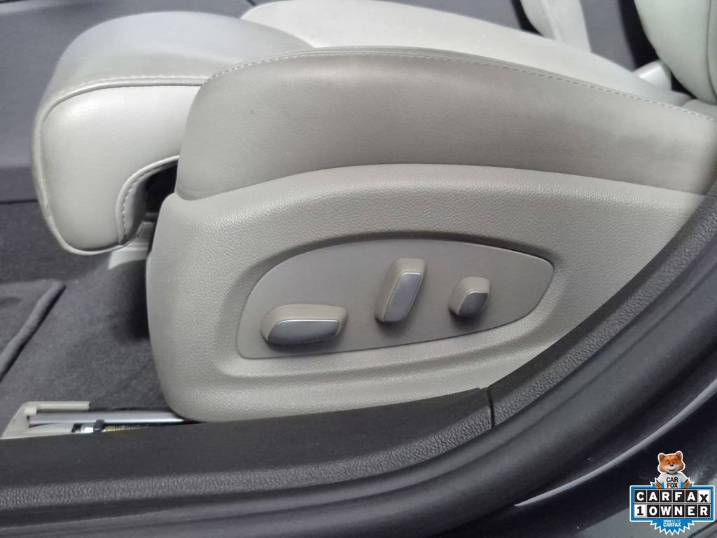 Used 2015 Cadillac XTS Premium FWD image 17