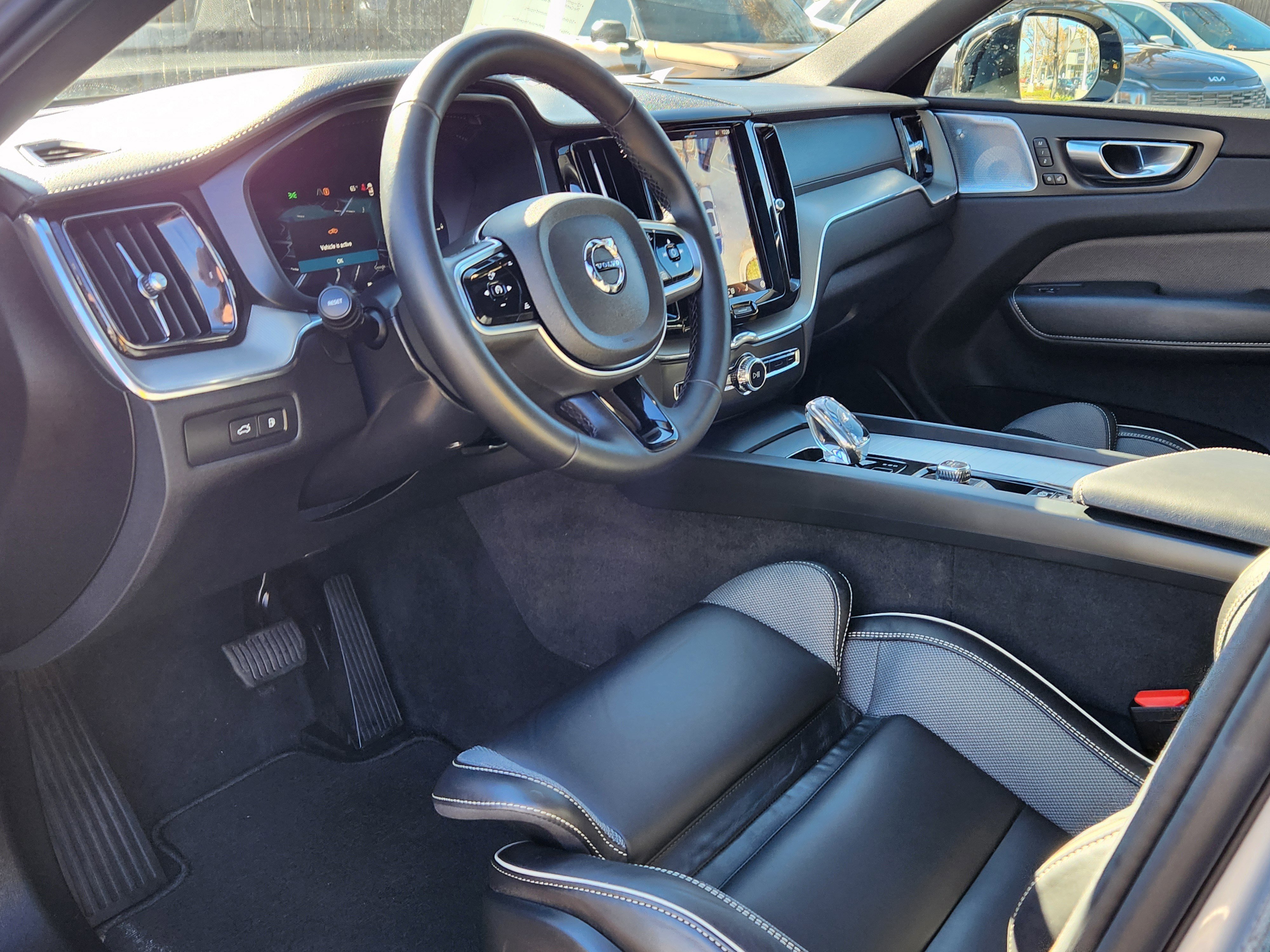 Certified 2025 Volvo XC60 T8 Polestar image 8