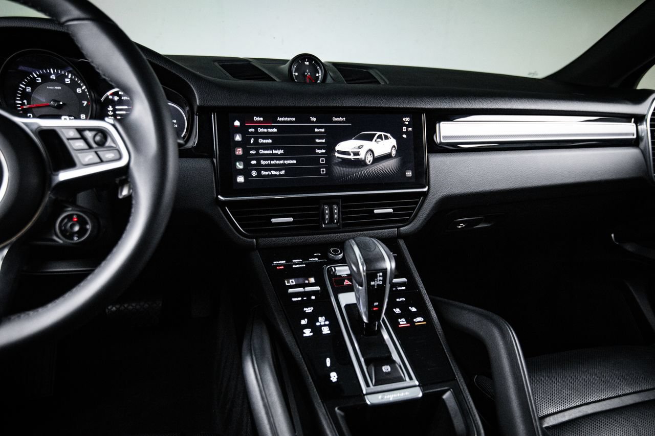 Certified 2023 Porsche Cayenne Platinum Edition AWD/4WD image 19