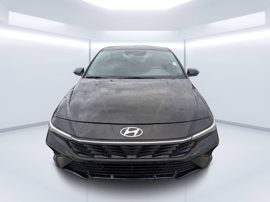 Used 2024 Hyundai Elantra SEL FWD image 8