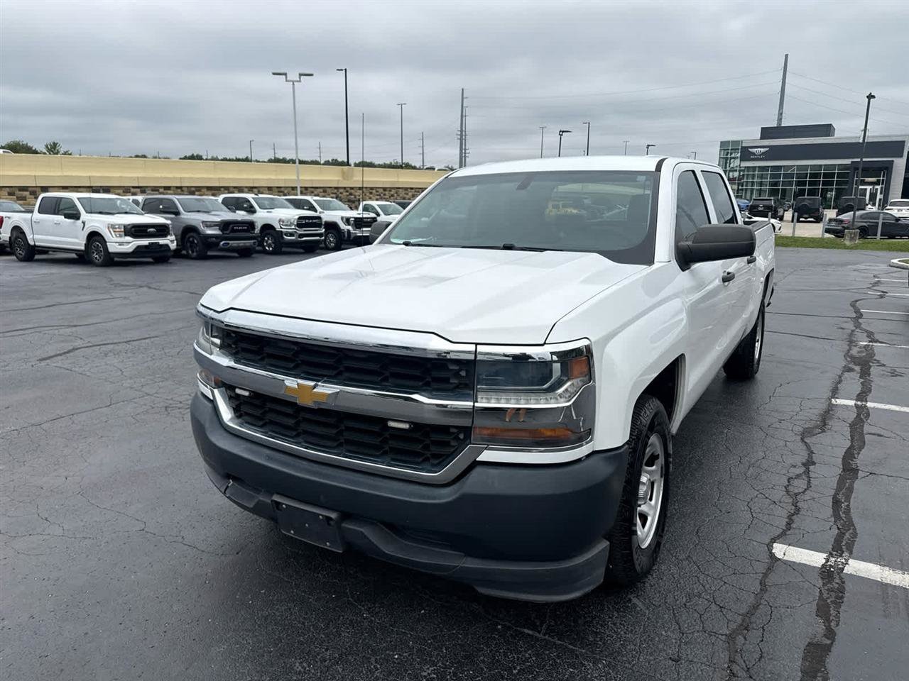 Used 2017 Chevrolet Silverado 1500 W/T RWD image 4