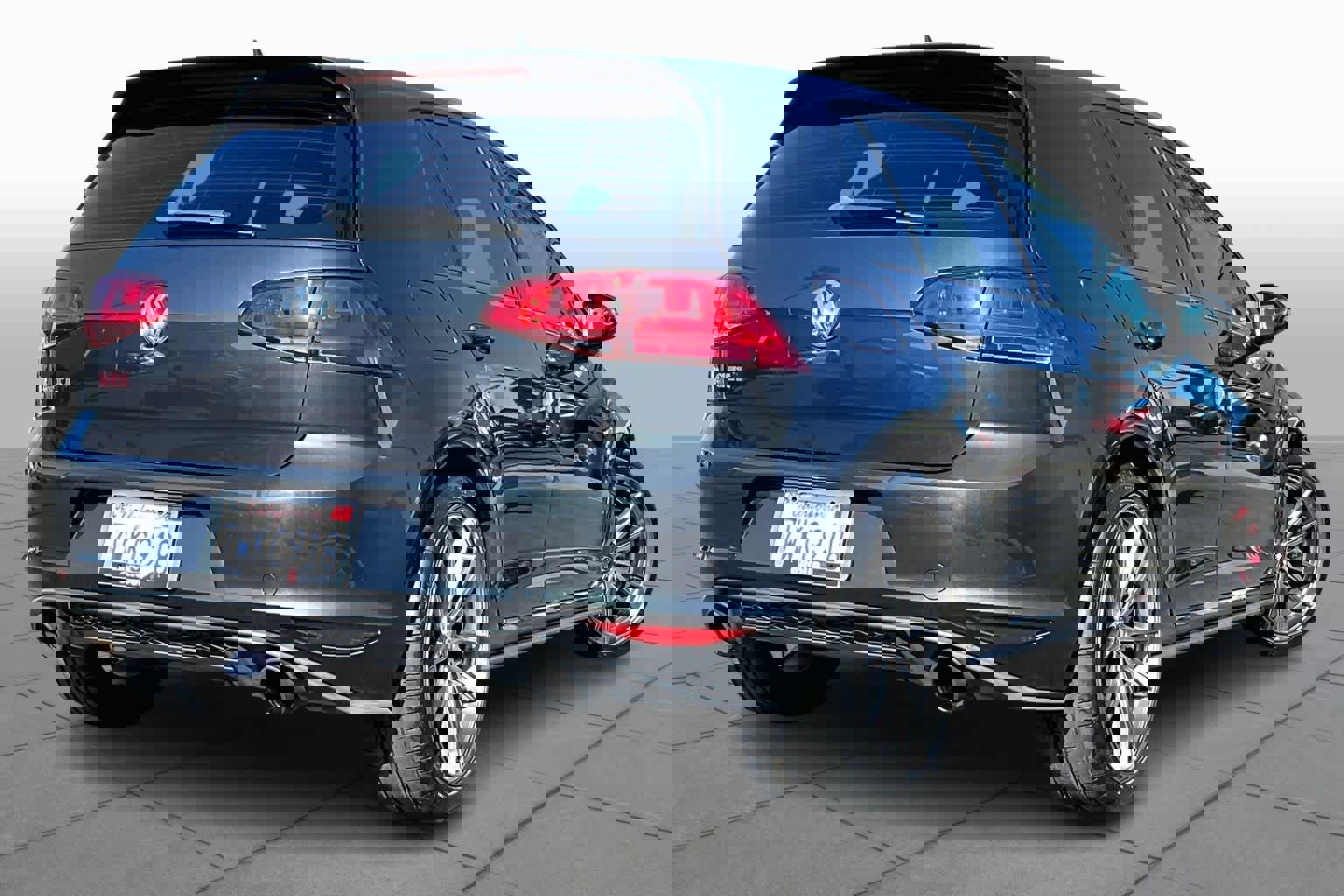 Used 2017 Volkswagen GTI Sport image 12