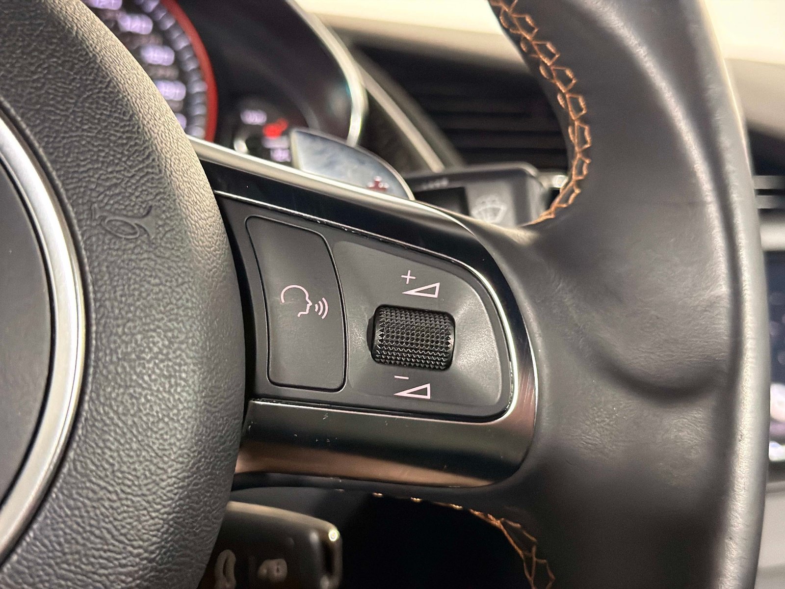 Used 2014 Audi R8 V10 AWD/4WD image 38