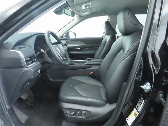 Used 2025 Toyota Grand Highlander FWD image 19
