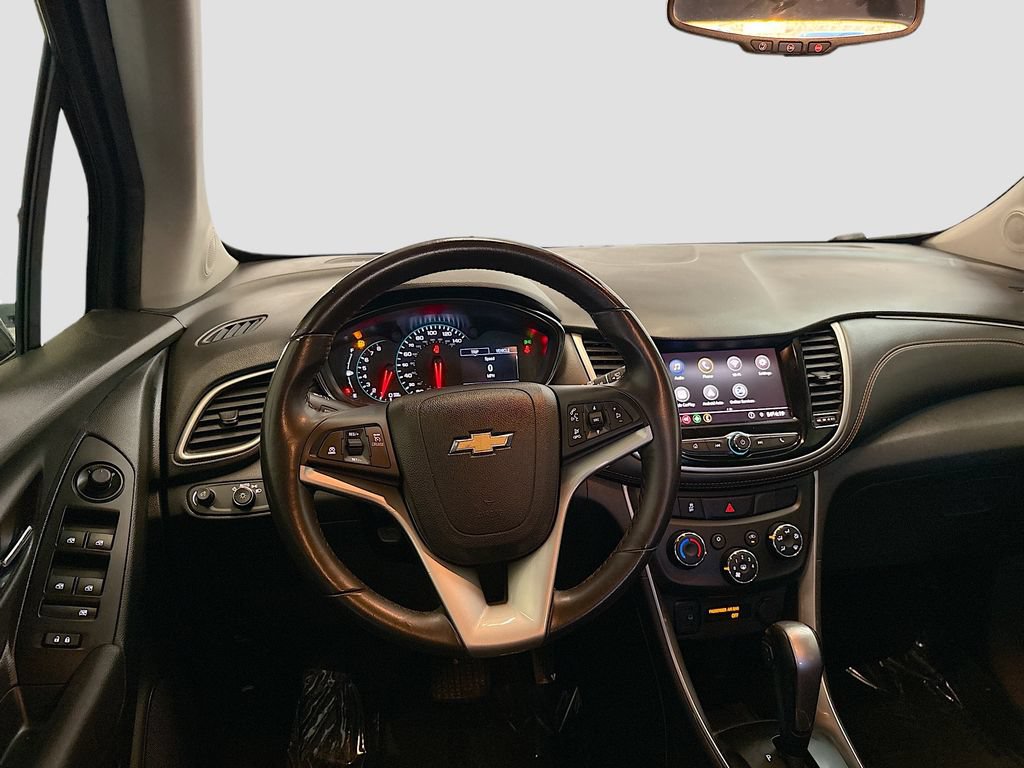 Used 2020 Chevrolet Trax LT w/ LT Convenience Package AWD/4WD image 20