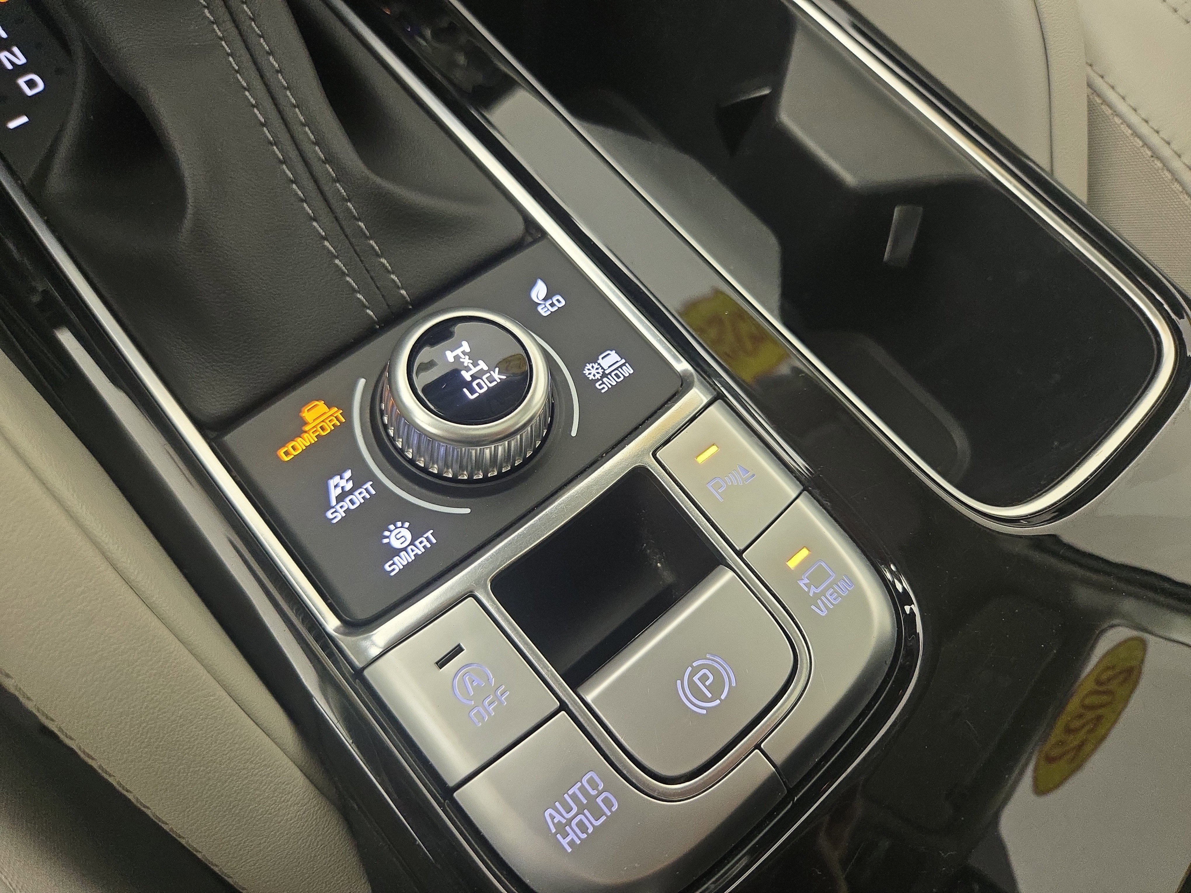 Used 2022 Kia Telluride SX w/ SX Prestige Package image 31