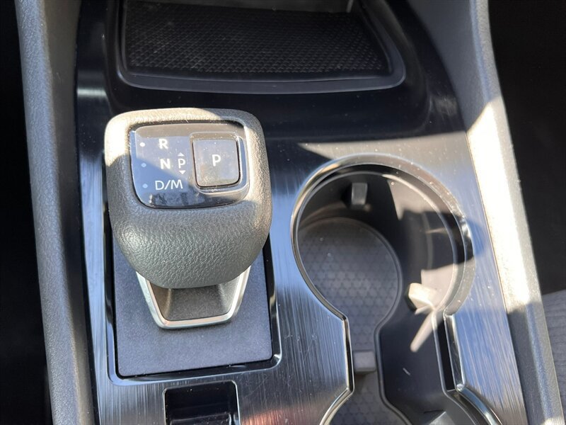 Used 2023 Nissan Rogue SV AWD/4WD image 29