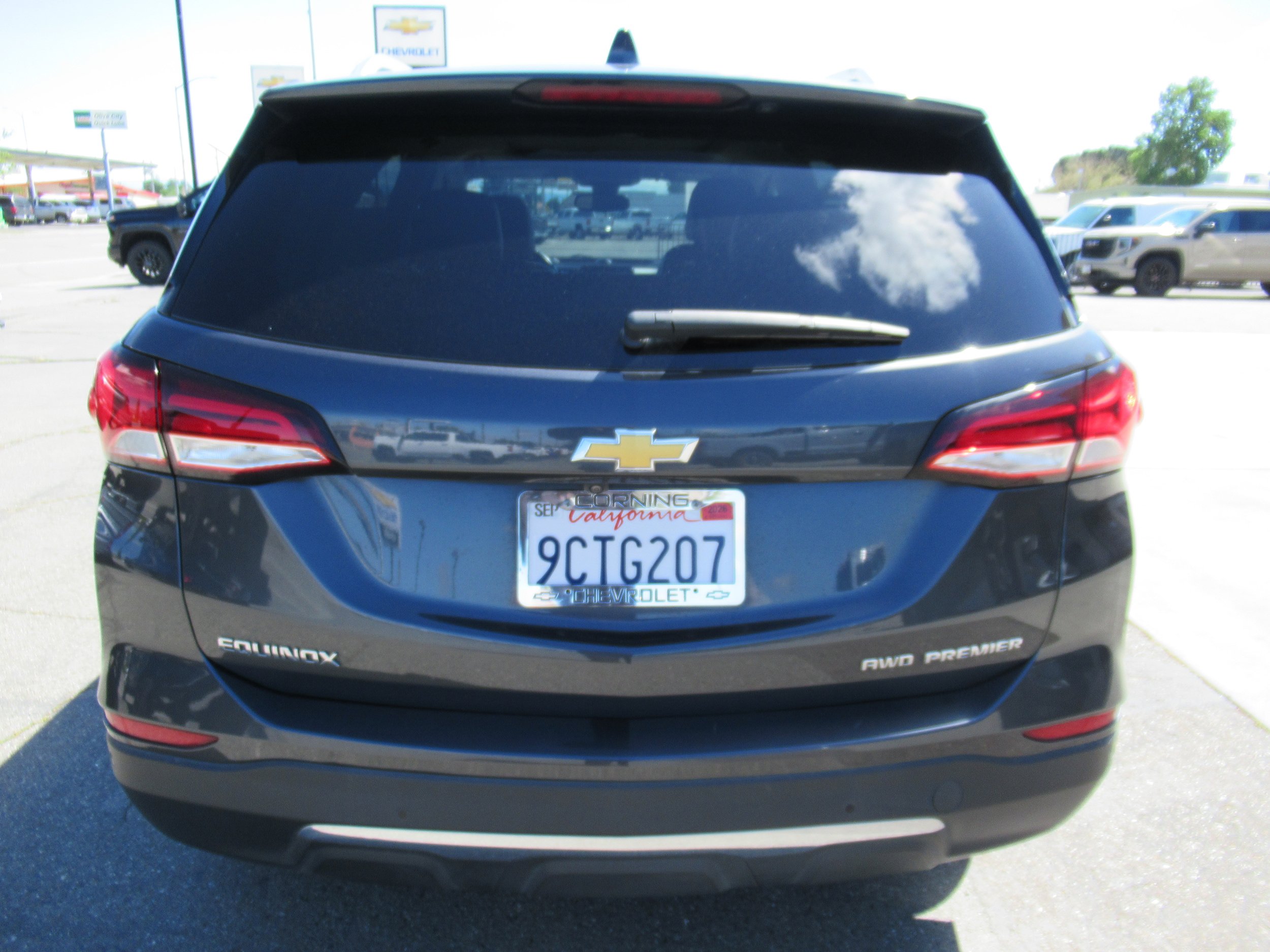 Used 2022 Chevrolet Equinox Premier AWD/4WD image 6
