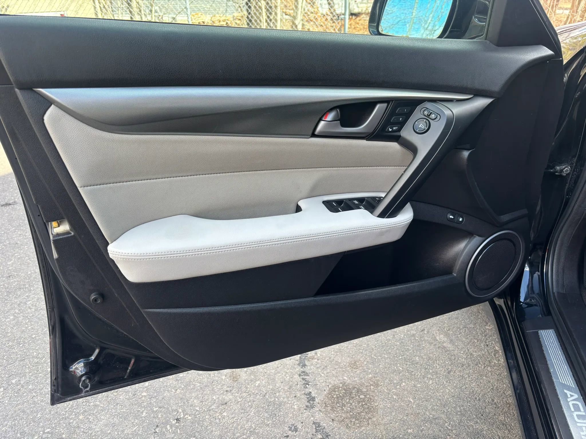 Used 2009 Acura TL SH-AWD image 11