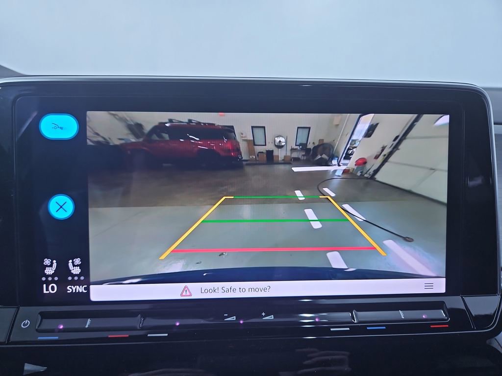 New 2025 Volkswagen Atlas Cross Sport SE image 19