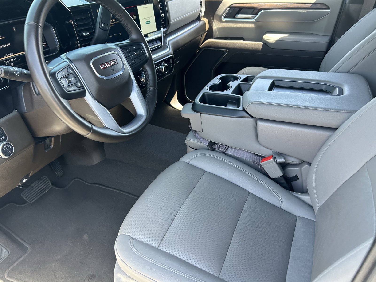 Used 2025 GMC Sierra 1500 SLT RWD image 24
