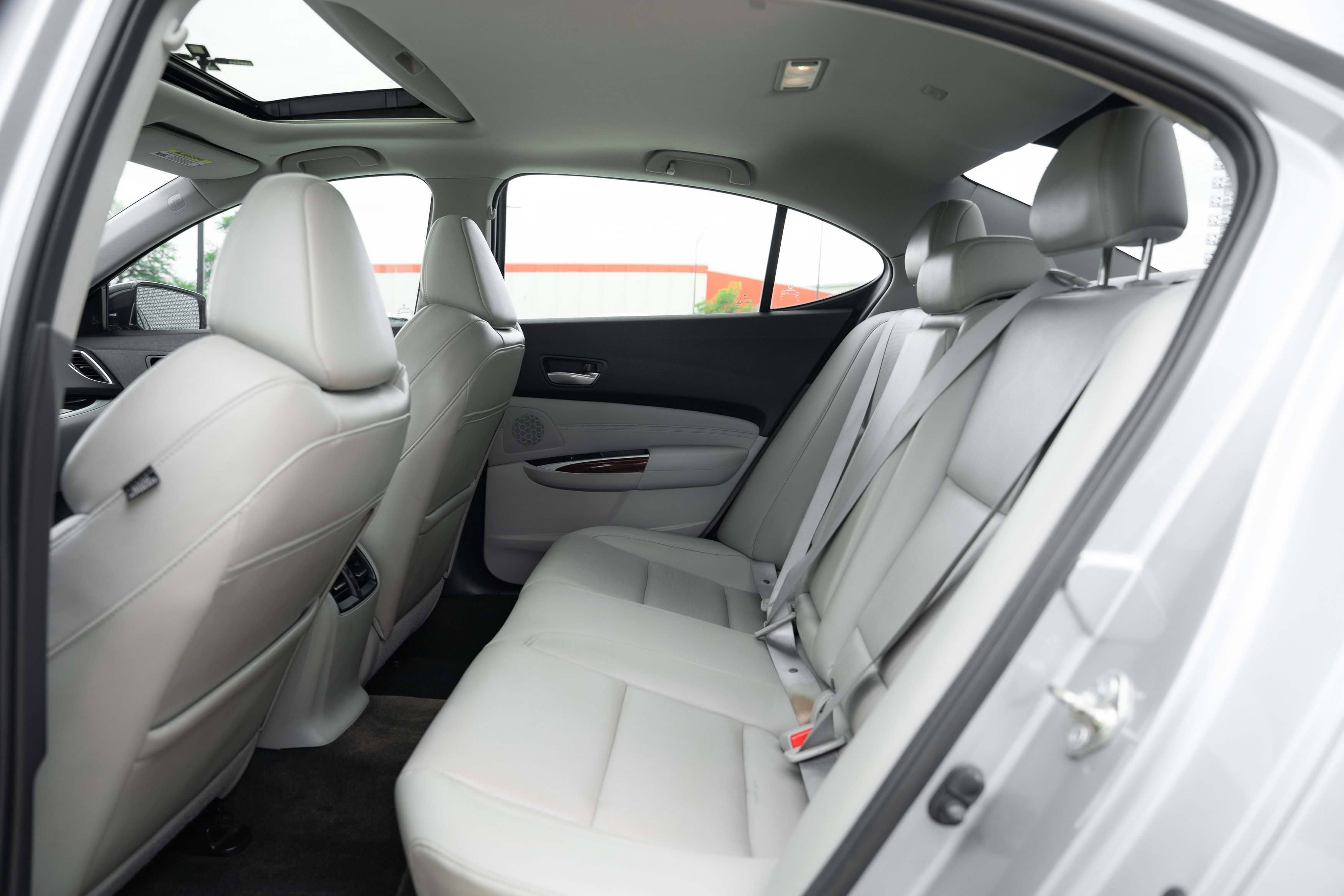 Used 2015 Acura TLX w/ Technology Package FWD image 23