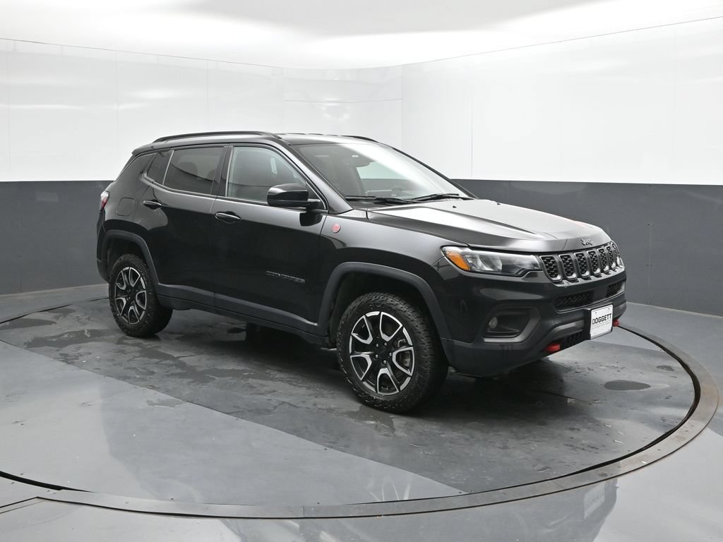 Used 2024 Jeep Compass Trailhawk AWD/4WD image 26