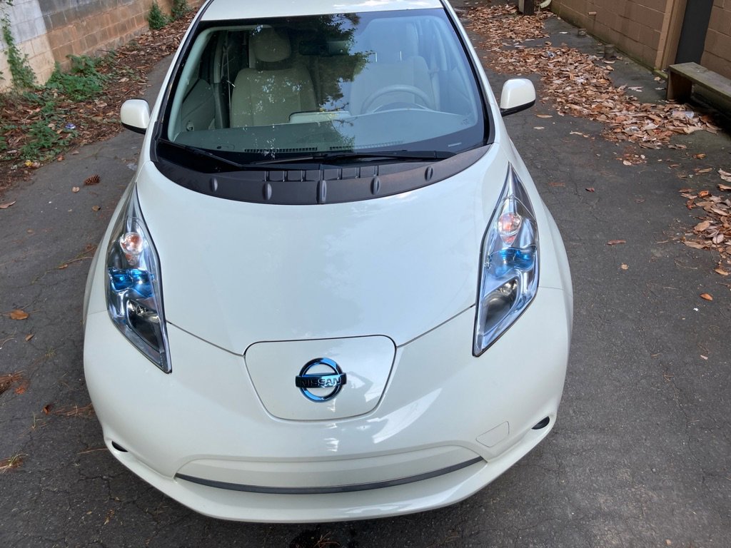 Used 2012 Nissan Leaf SV image 1
