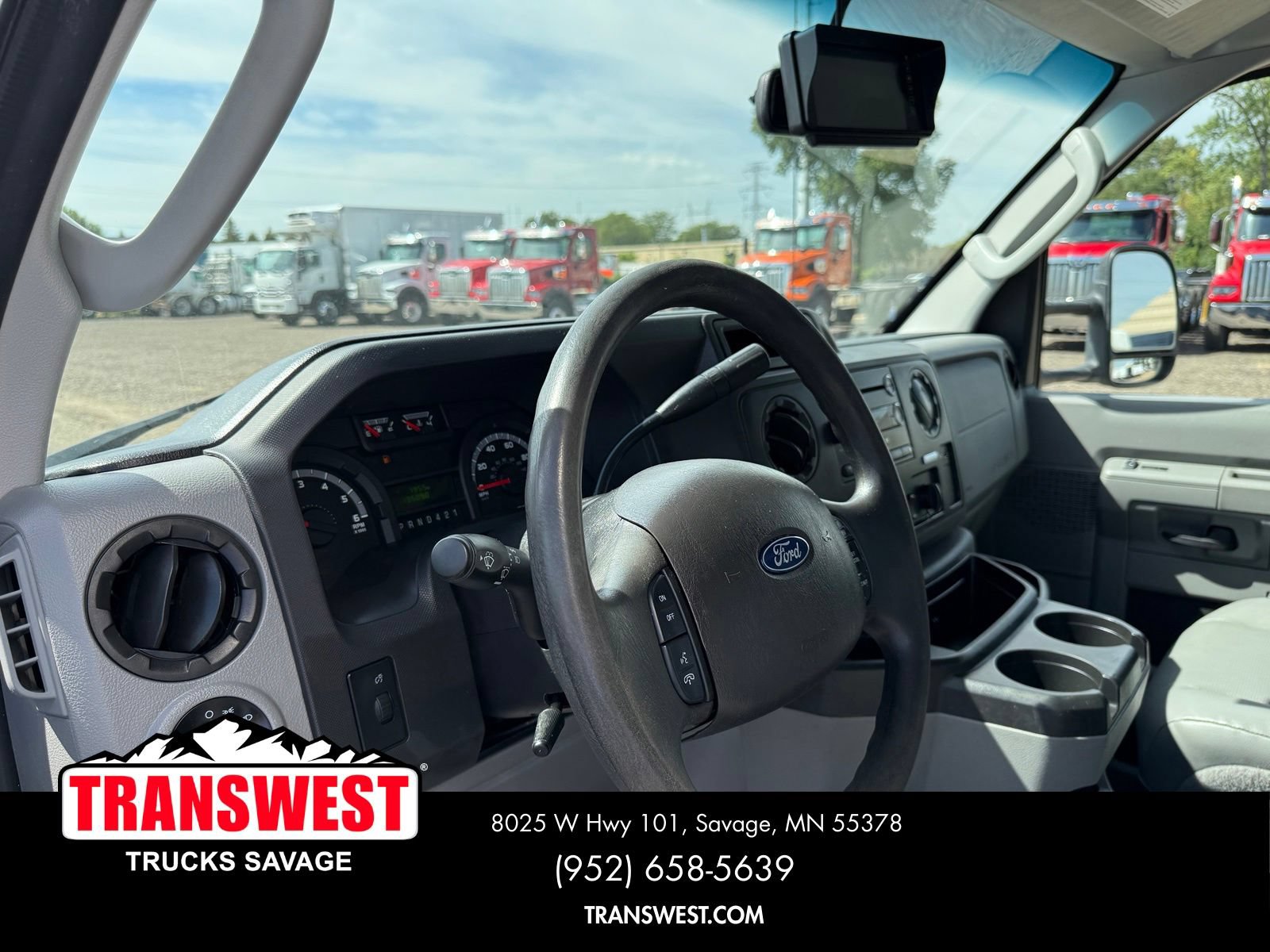 Used 2019 Ford E-450 and Econoline 450 Super Duty w/ Power Windows & Locks Group RWD image 4