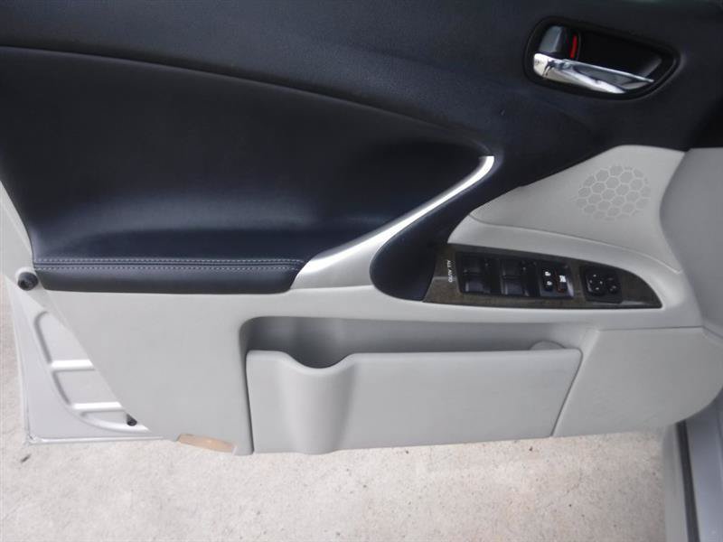Used 2011 Lexus IS 250 w/ Premium Pkg Value Edition RWD image 35
