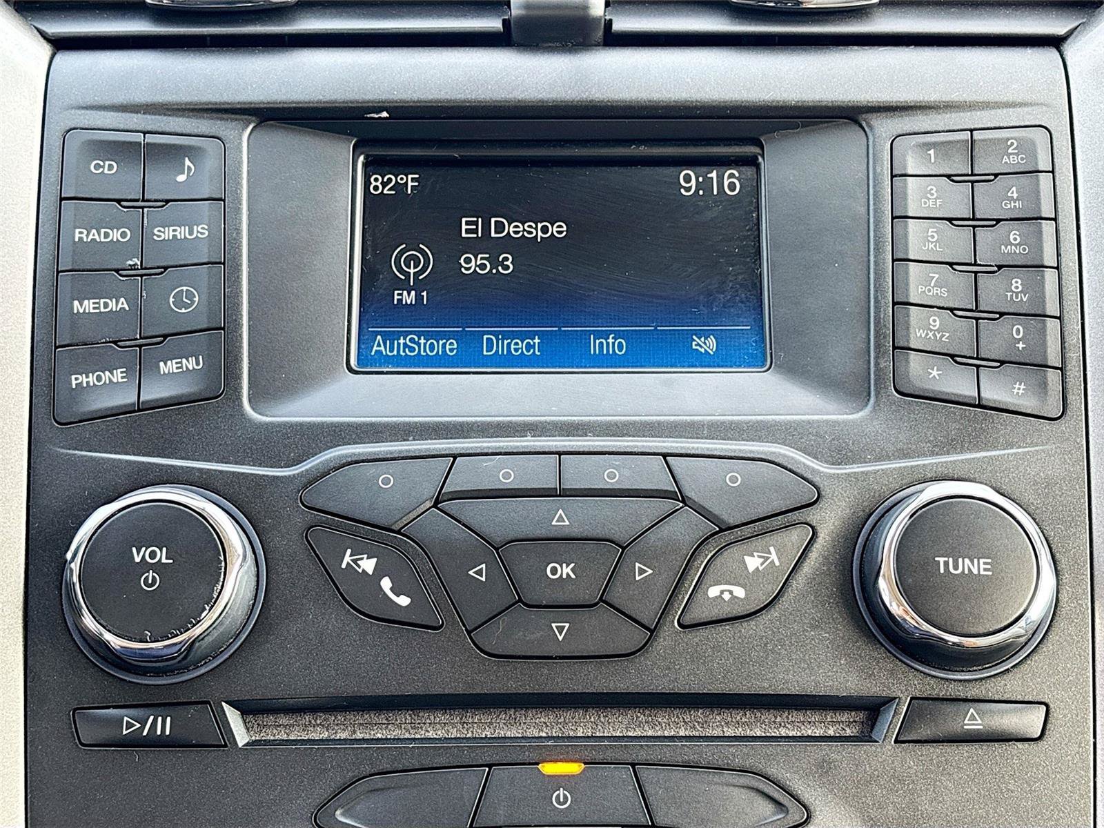 Used 2017 Ford Fusion SE FWD image 14