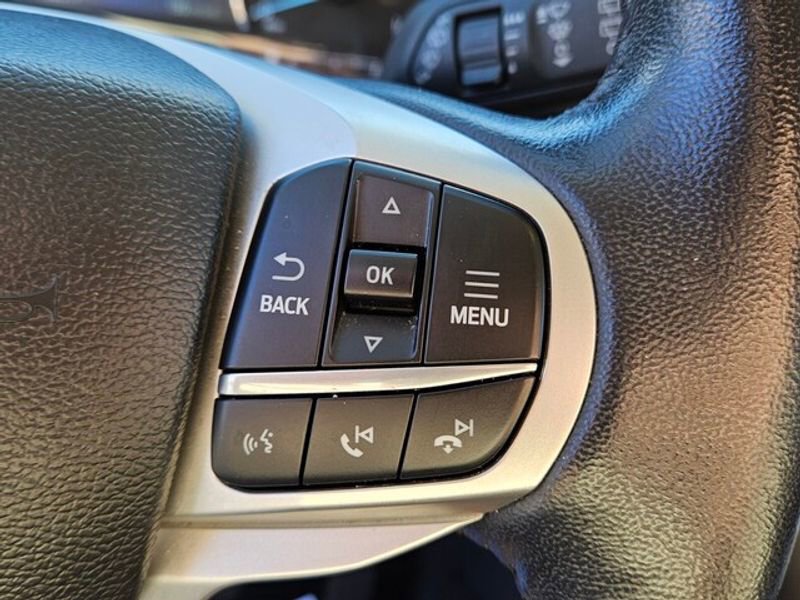 Certified 2023 Ford Explorer Limited w/ Equipment Group 301A RWD image 29